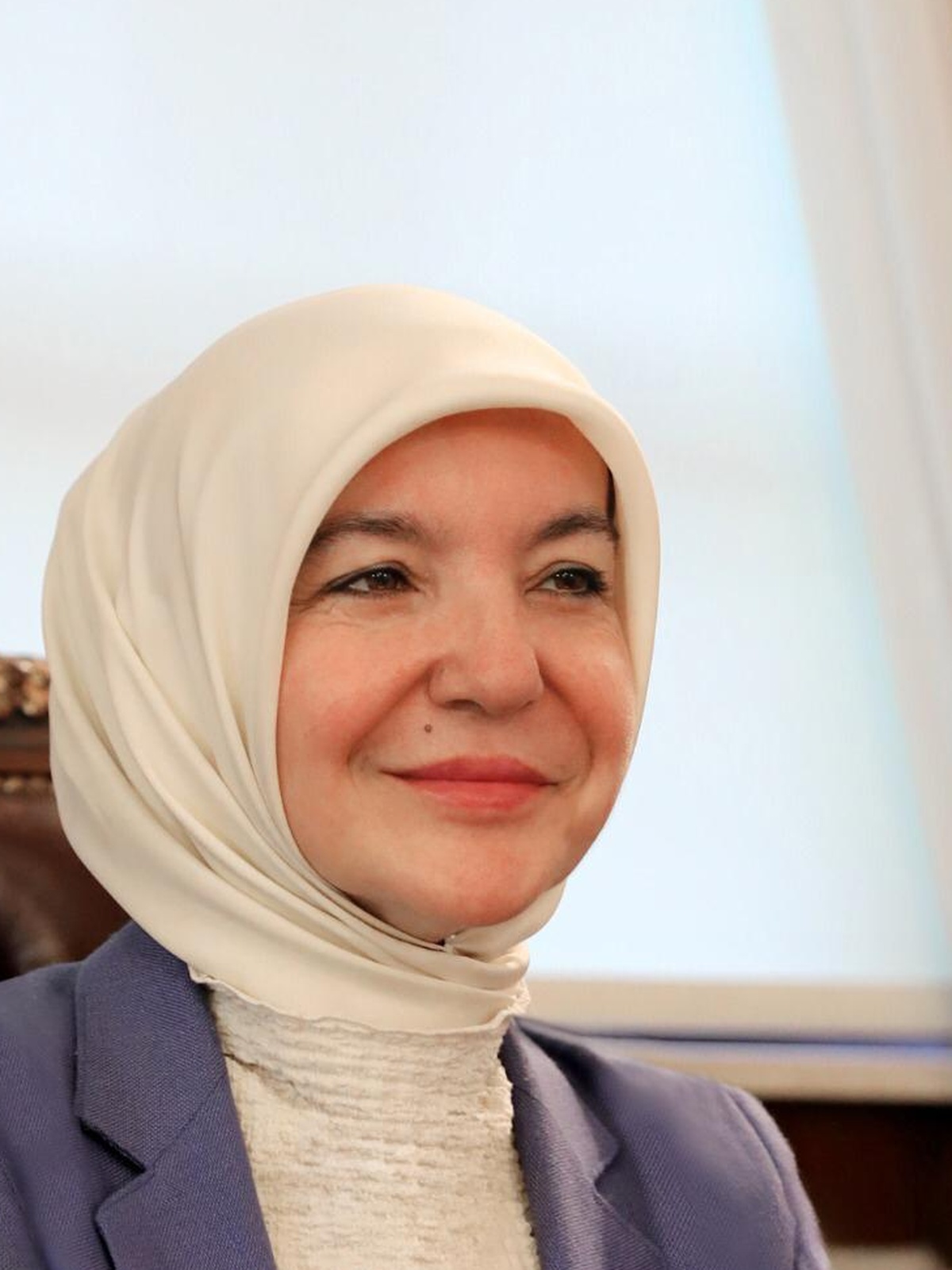 Elmas Esra Ceceli Islam