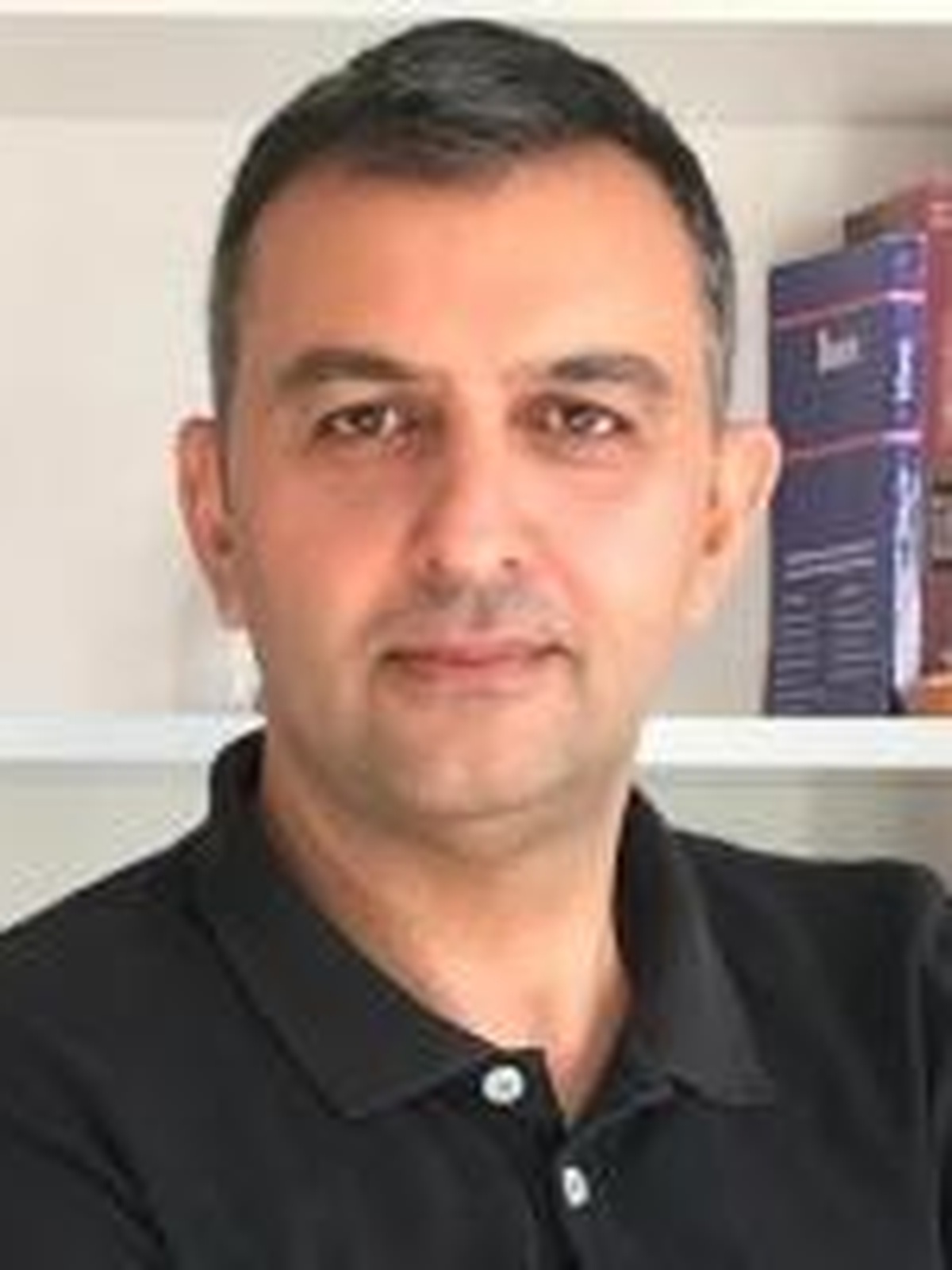 Dr. İsmail Koç